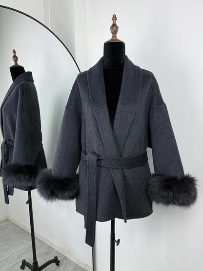 Manteau en Laine Col V à Lacets
