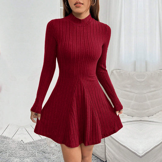 Robe plissée à col roulé manches longues - Élégance féminine