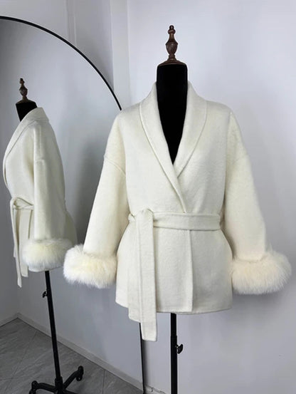 Manteau en Laine Col V à Lacets