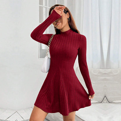 Robe plissée à col roulé manches longues - Élégance féminine