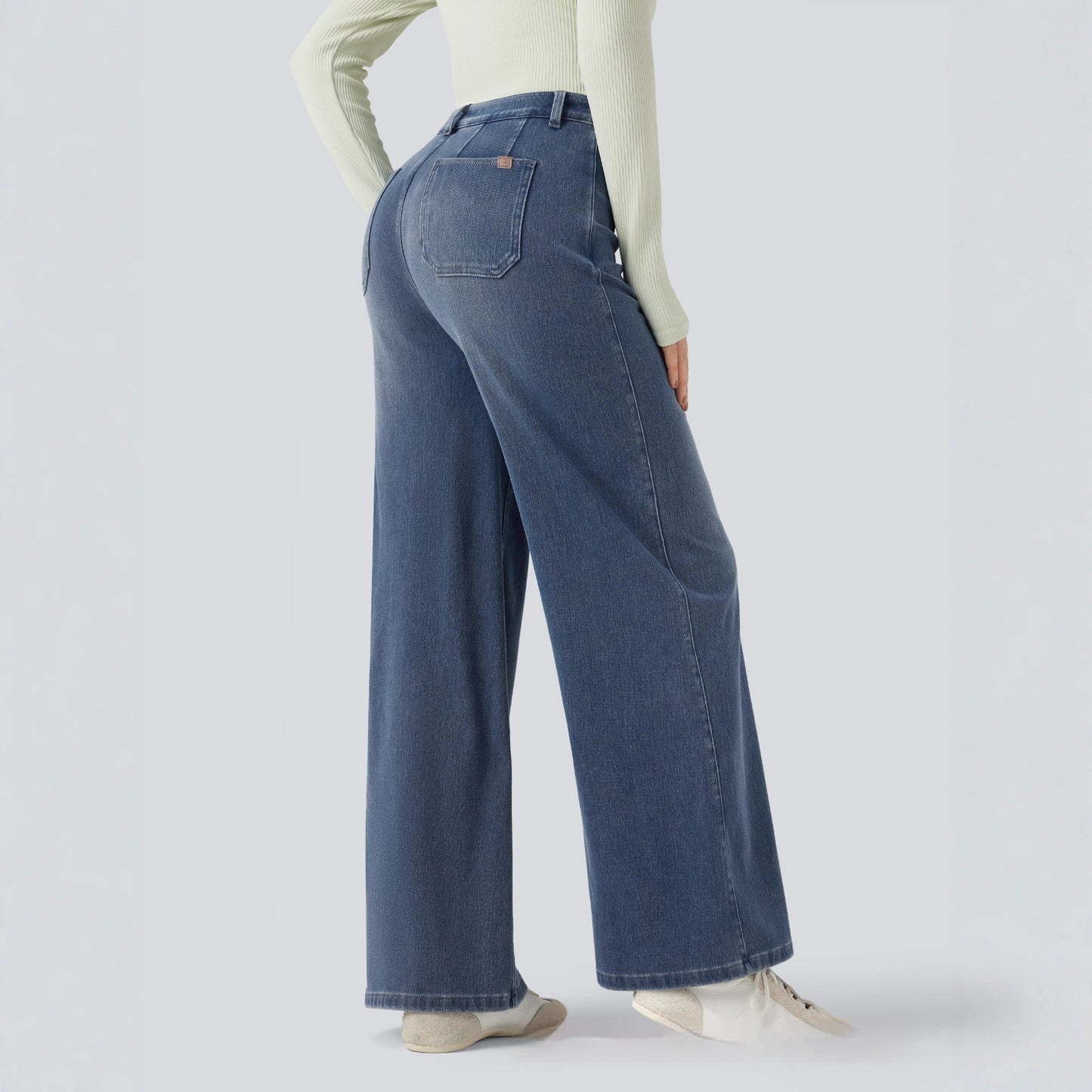 Jean Signature Femme – Structure, Style & Raffinement