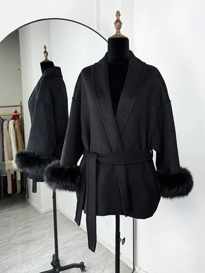 Manteau en Laine Col V à Lacets