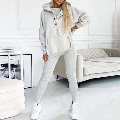 Sweat à capuche ample avec poches, débardeur et pantalon slim